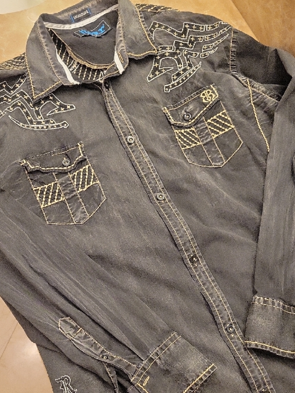 *Roar Black Embroidered Western-Style Men's Button-Up Shirt - Picture 2 of 14